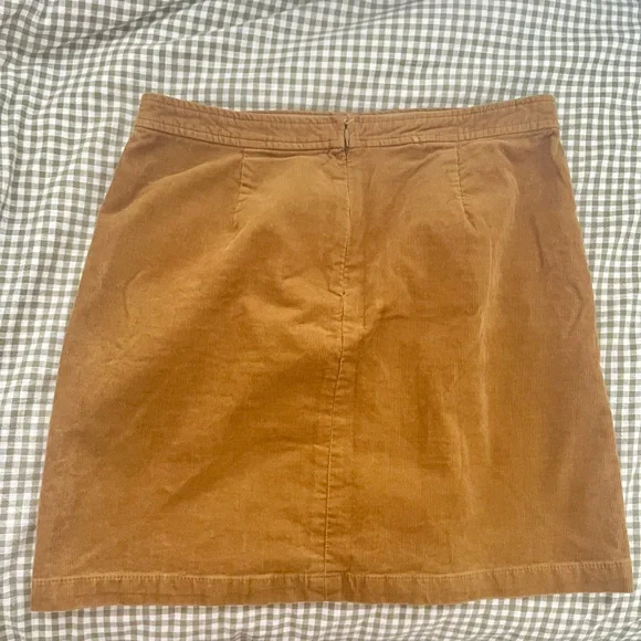 J.Crew Button-Front Corduroy Skirt, size 12 - Picture 4 of 6